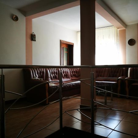 Pensiunea Ramona Carpinisu Bagian luar foto